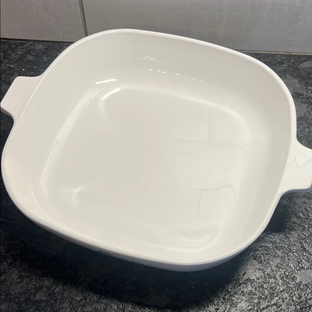Set of 2 Corningware Cornflower blue casserole dishes.  Exc condition